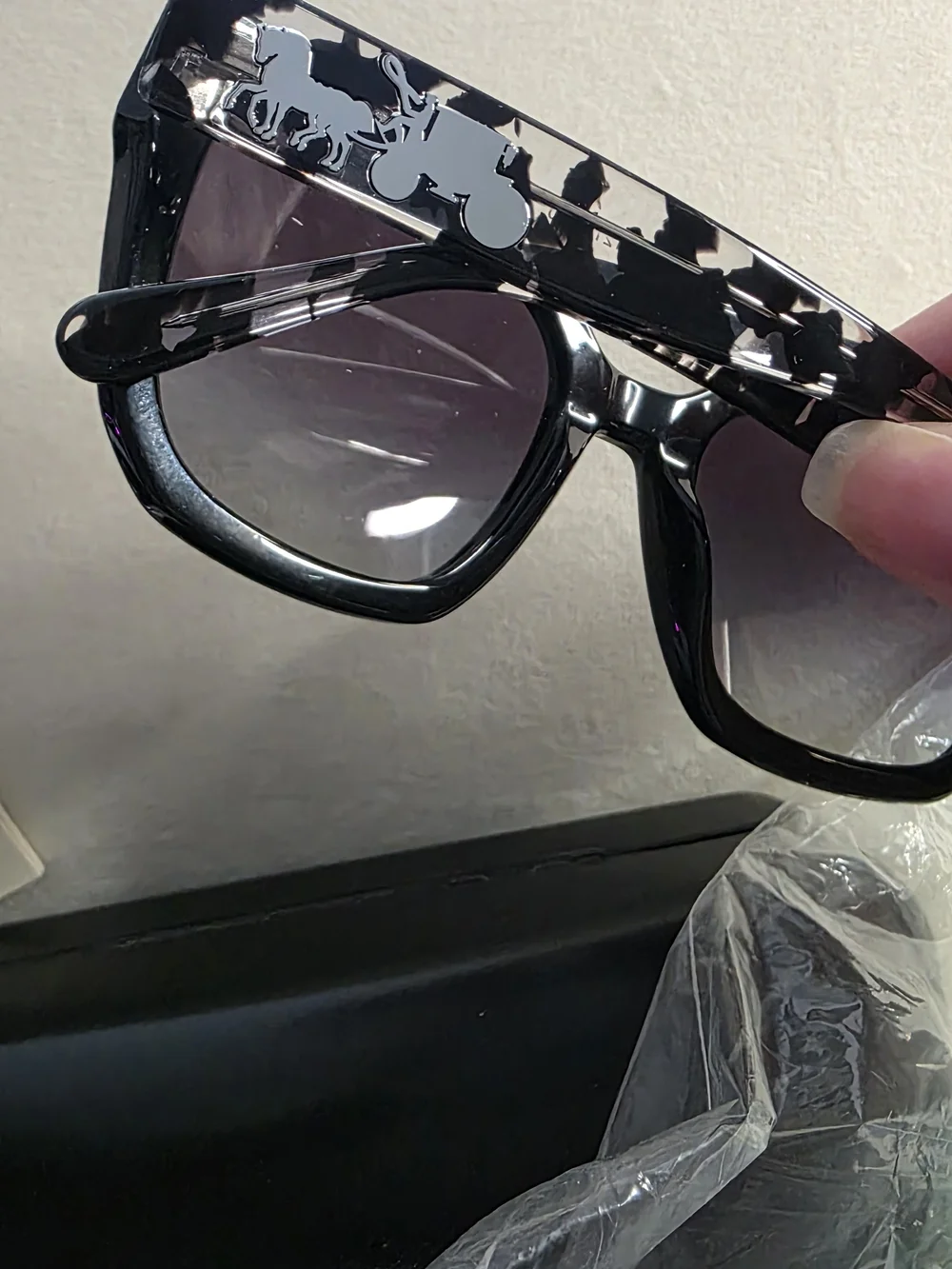Authentic Coach   Tortoise Sunglasses Rare HC8249 50028G Black/Clear NWT